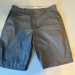 J Crew 100% cotton men’s shorts gray size 32